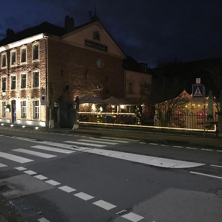 Hotel Zur Bruecke Герцогенрат Екстер'єр фото
